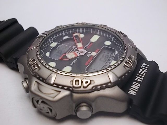 citizen aqualand titanium dive watch