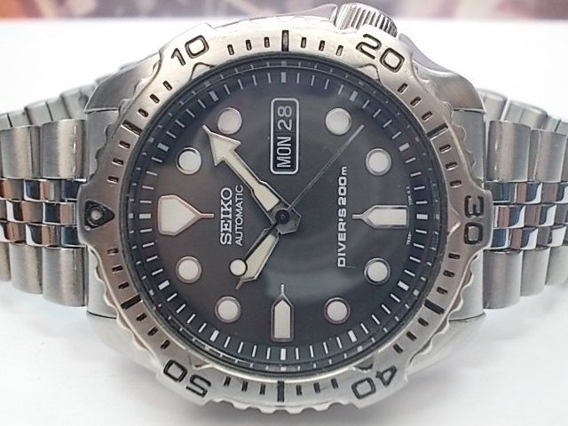 seiko automatic scuba 200m