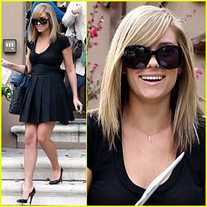 Lauren Conrad Visits Her New 2 5 Million Hollywood Home With Her