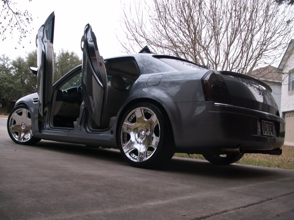 2006 Chrysler 300 suicide doors #3