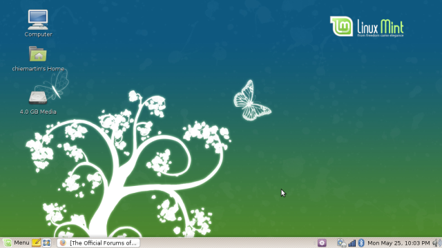 hp desktop wallpaper. Clean and neat desktop.