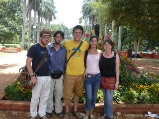 Retour au Lal Bagh : Jake 1, Frederic, Jake 2, Zeliha... et moi !