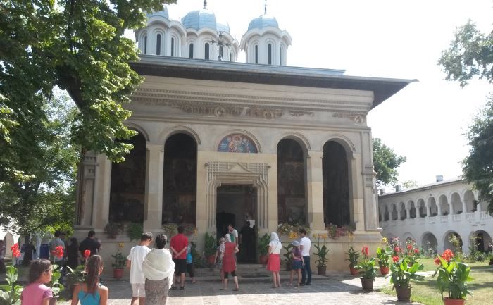  photo Manastirea-Caldarusani3_zps25fbb1cc.jpg
