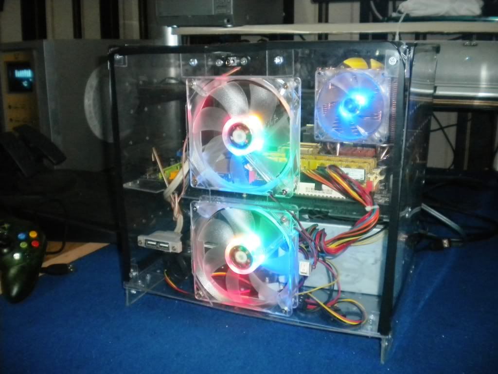 Case Mica làm bằng công cụ thô sơ.