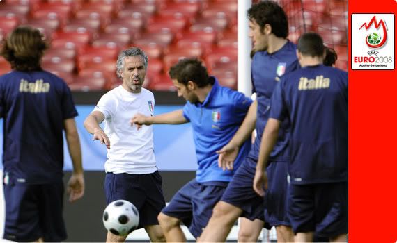 Italy v Romania - Donadoni calls for calm and preps his team for tonights outing... only the finest fabrics and facial products will do for his team though