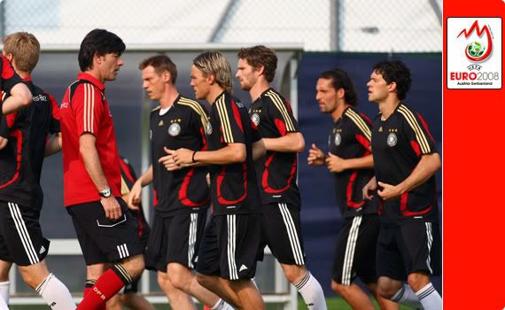 Germany v Turkey - Ze Germans prepare for the Turks with a full strength squad