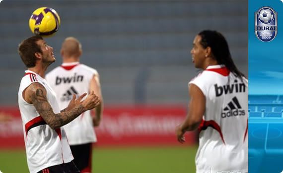 Beckham and Ronaldinho during an AC Milan training session