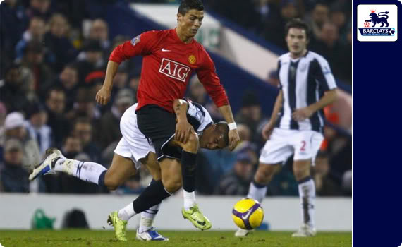 C.Ronaldo takes on the West Brom defense all on his lonesome