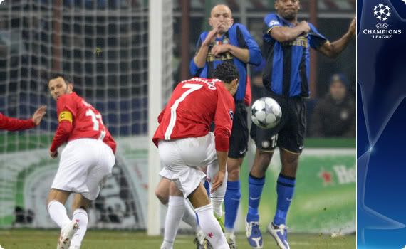 Ronaldo takes one of his trademark free kicks against Inter as if he were on the training field