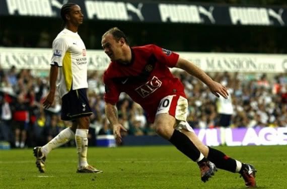 Wayne Rooney was up to his old tricks again and deflated Tottenhams ego with a skillful third goal
