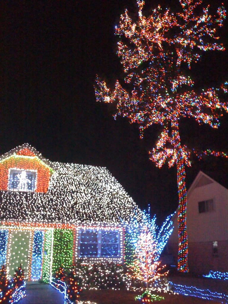 theres always this griswold esque house over off the belt briar forest that is a sight to see usually a grade a clusterf in that neighborhood solely due - Prestonwood Forest Christmas Lights theres always this griswold esque house over off the belt briar forest that is a sight to see usually a grade a clusterf in that neighborhood solely due - Prestonwood Forest Christmas Lights
